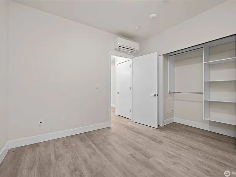 17XX Harbor Ave SW #303 — Photo 17