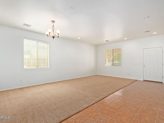 5th image of 1118 E Nickleback St