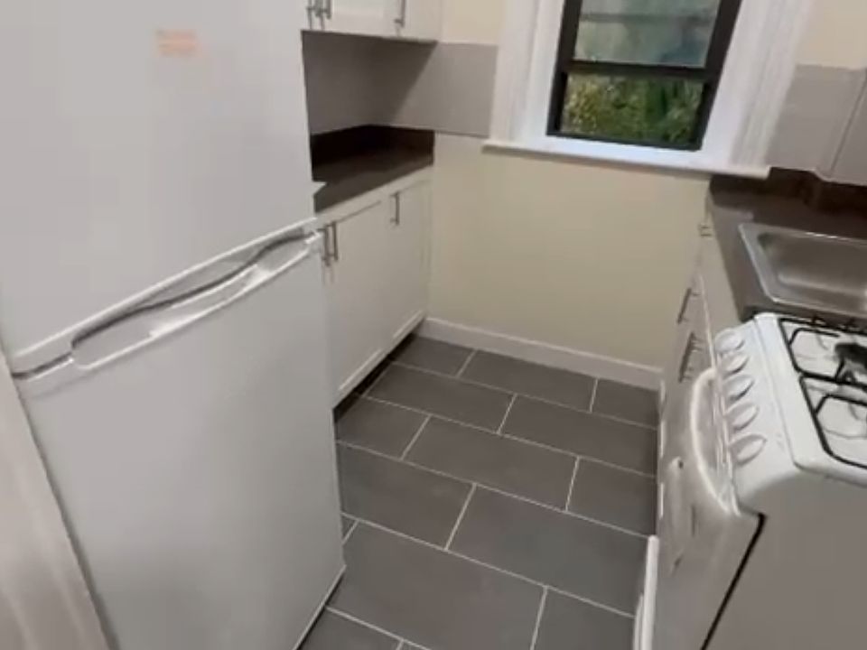 2nd image of 1148 Commonwealth Ave APT 19