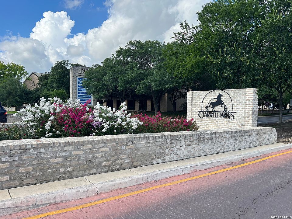 1st image of 83 Oakwell Farms Pkwy #83
