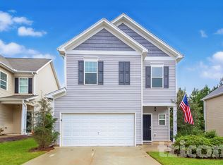 514 Lobdale Falls Dr, Lawrenceville, GA 30045