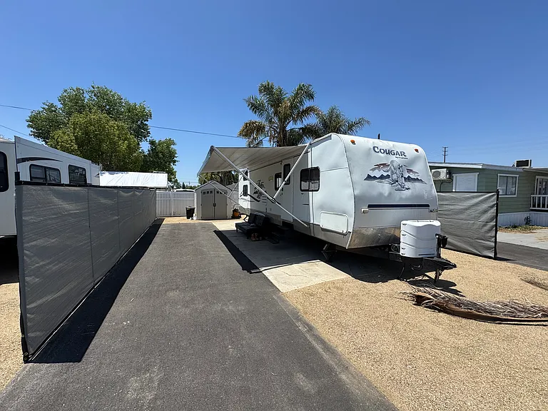 22 Grube St — Photo 14
