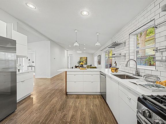 4th image of 370 Irving Street