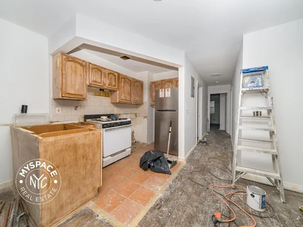 1775 Eastern Parkway image 2 of 19