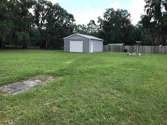 5th image of 46 Clayton Ln
