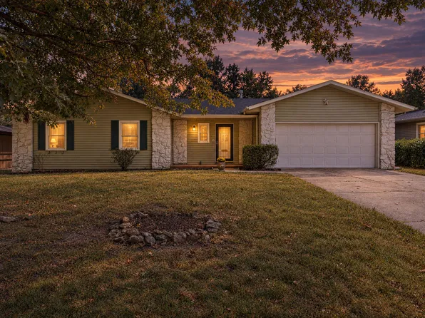 3012 W Countryside Drive, Springfield, MO 65807