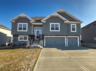 11251 N Bristol Ave, Kansas City, MO 64156