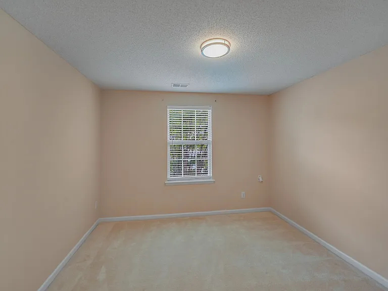 15021 Deshler Ct — Photo 17