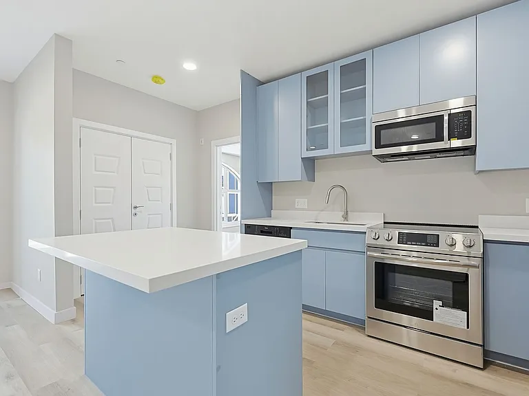 Taj Estates of Franklin II — Photo 156
