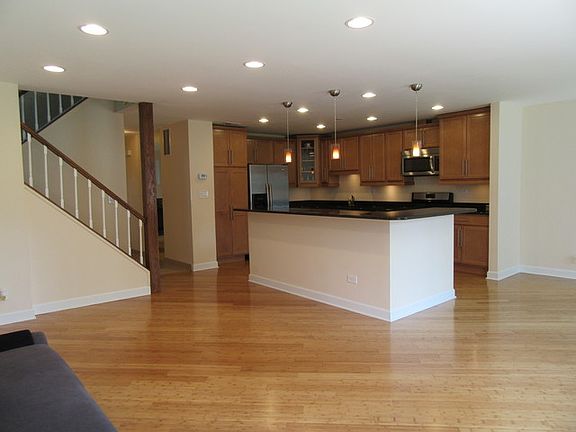 4th image of 428 Mallard Dr