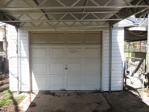 3rd image of 2315 Walnut St