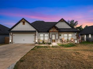 2811 San Gabriel Dr, Granbury, TX 76048