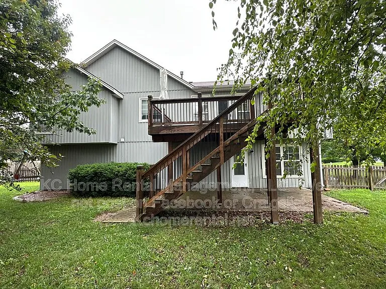 1224 SE Princeton Dr — Photo 45