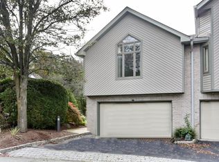 617 Fir Ct, Norwood, NJ 07648