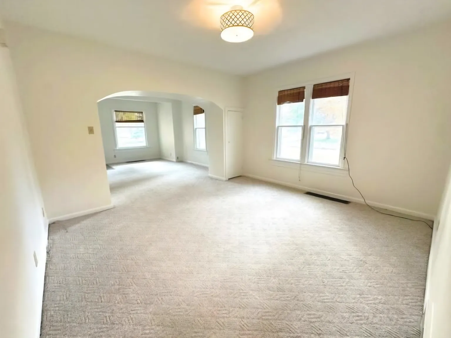 3 bed, 1200 sqft, $1,050 — Photo 3