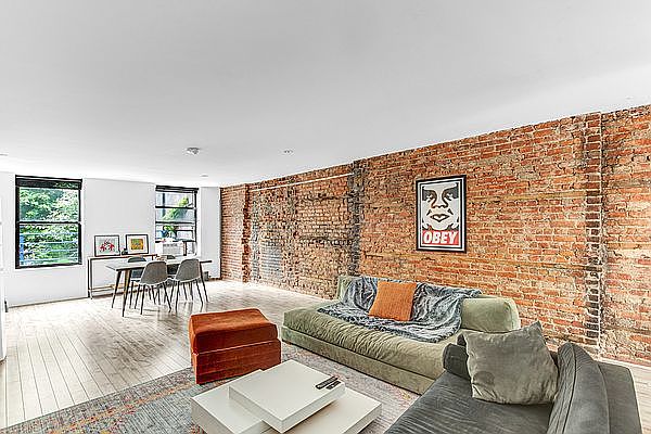 1st image of 23 Cleveland Pl #1