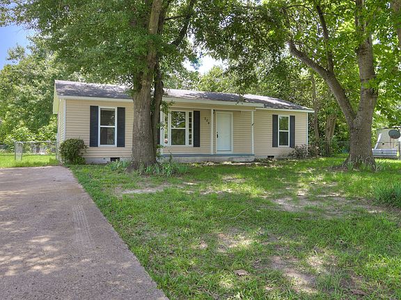 2nd image of 704 Coastal Dr