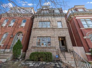 2328 Albion Pl, Saint Louis, MO 63104