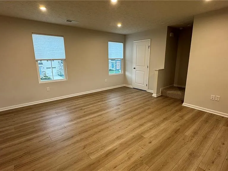4034 Hemlock Ct — Photo 17