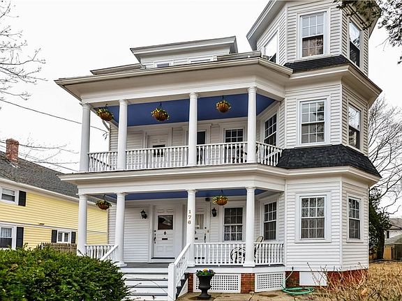5th image of 176 Bartlett Ave