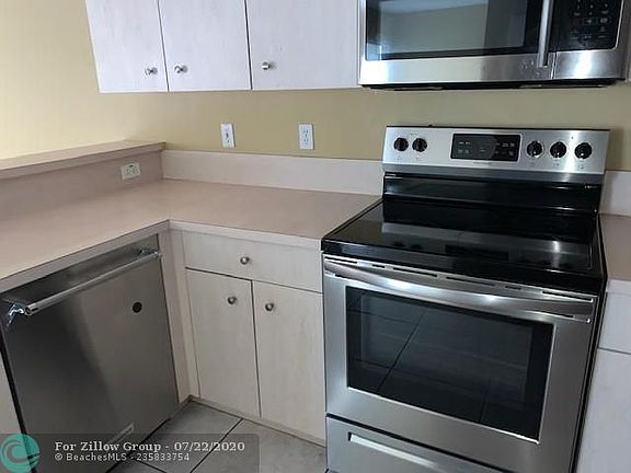 2nd image of 4029 Eastridge Cir