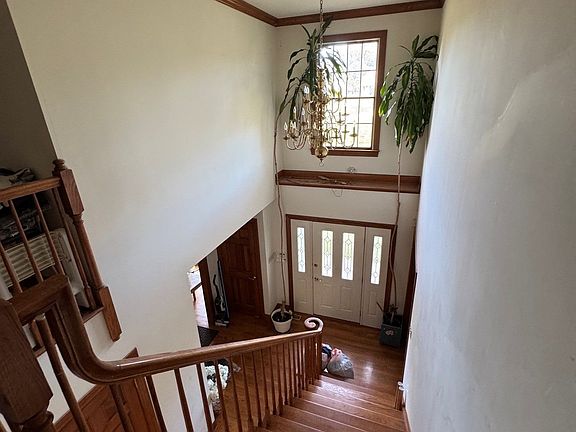 3rd image of 80 Ulmer Ln
