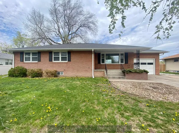 1602 W 12th St, Hastings, NE 68901