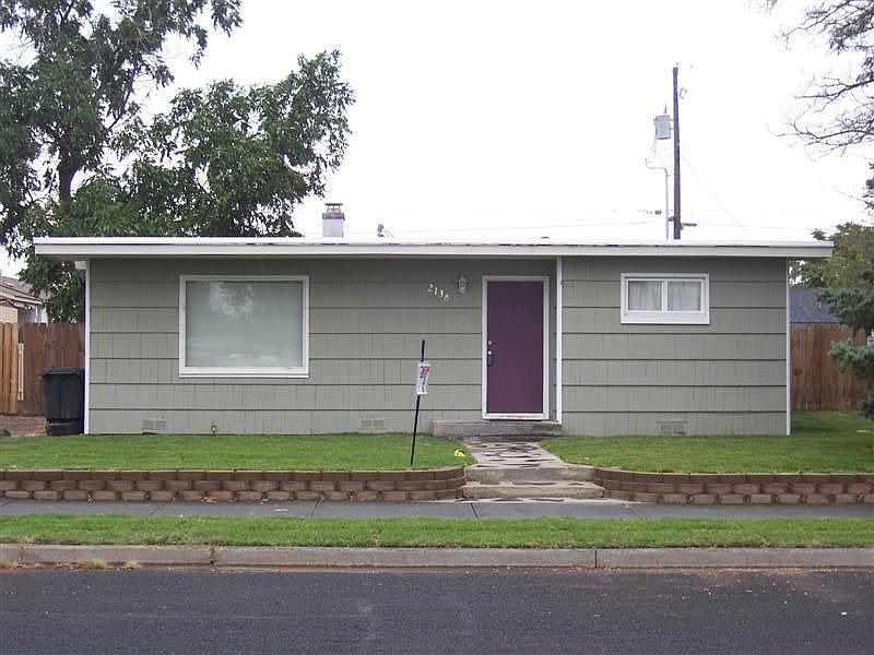 2136 Spruce