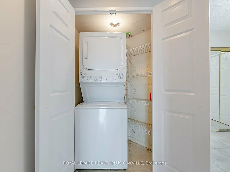 2177 Burnhamthorpe Rd W #1810 — Photo 26