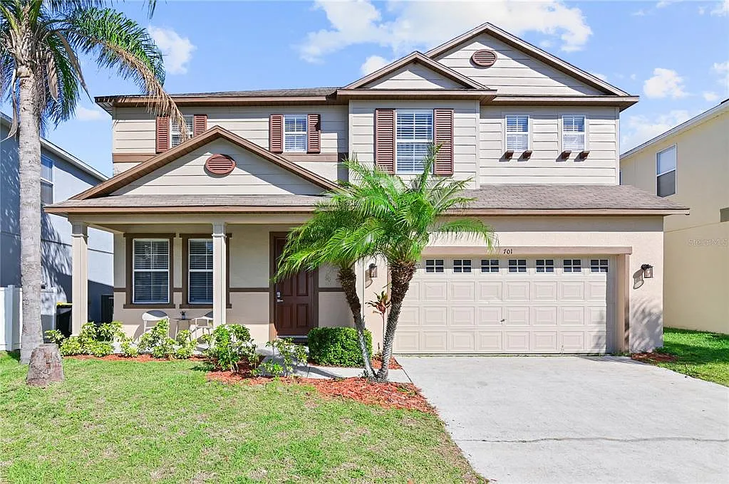 6 bed, 4.5 bath, 3396 sqft, $3,700 — Photo 1