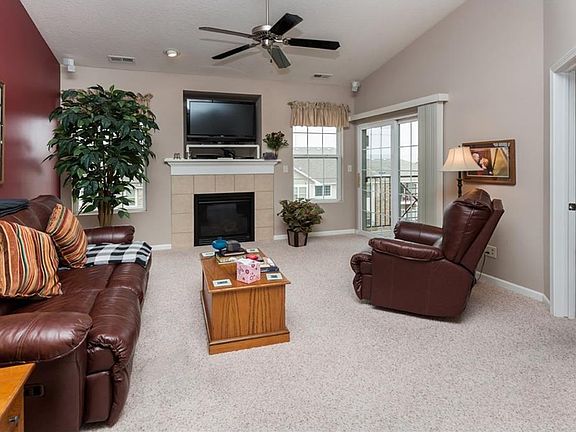 2nd image of 1333 SE University Ave Unit 304