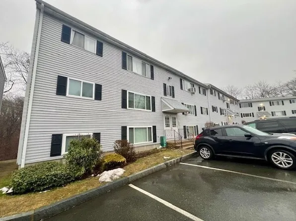 5455 N Main St APT 12F, Fall River, MA 02720