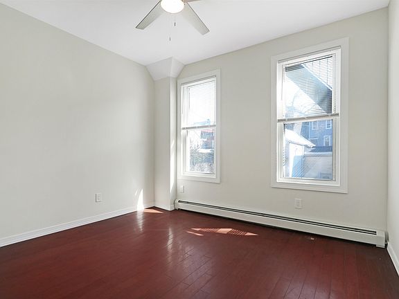 5th image of 1620 Palisade Ave APT 1