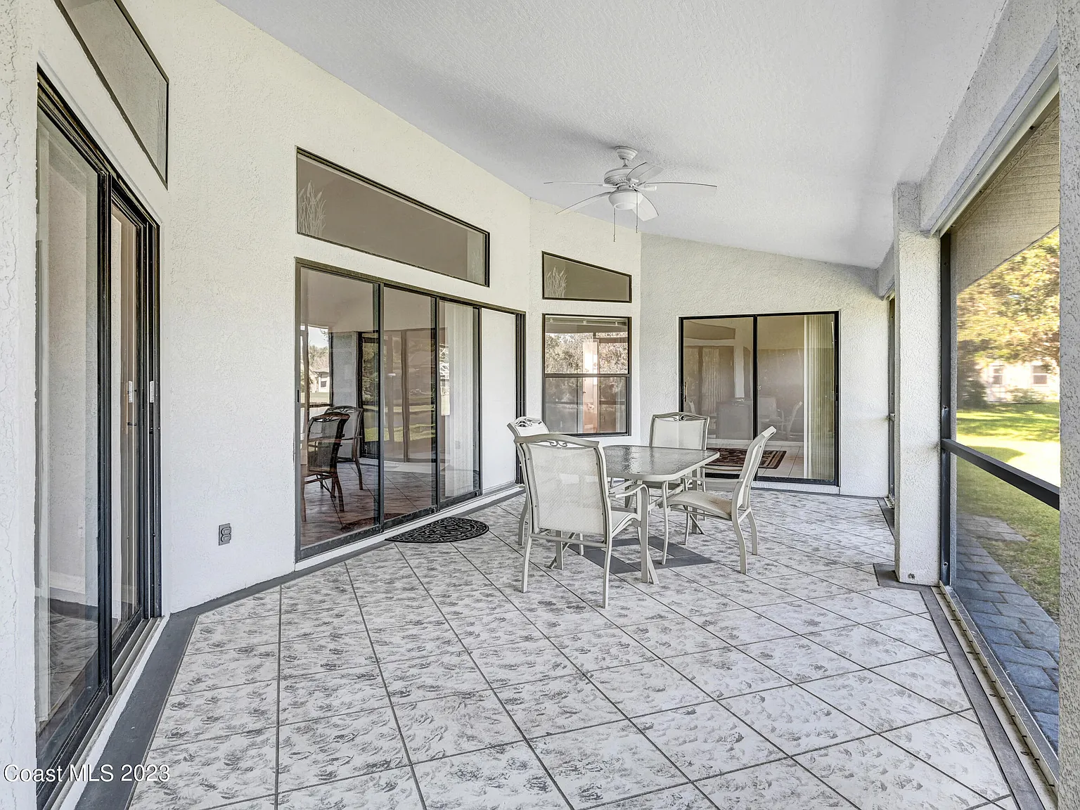 4 bed, 2.0 bath, 2352 sqft, $2,800 — Photo 4