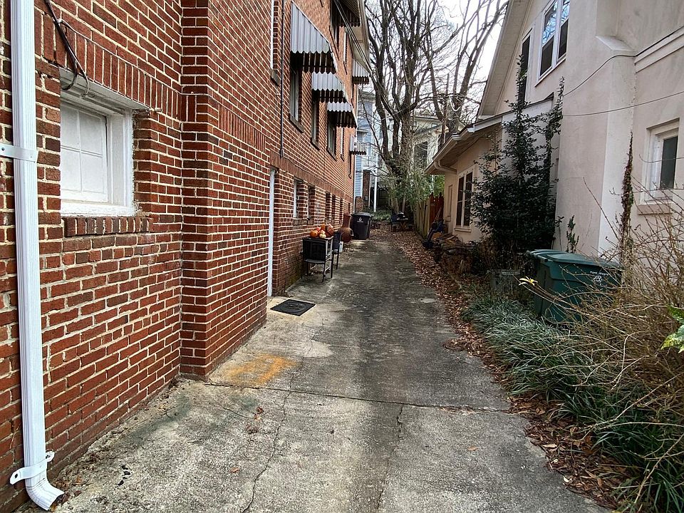 Alleyway between homes.
