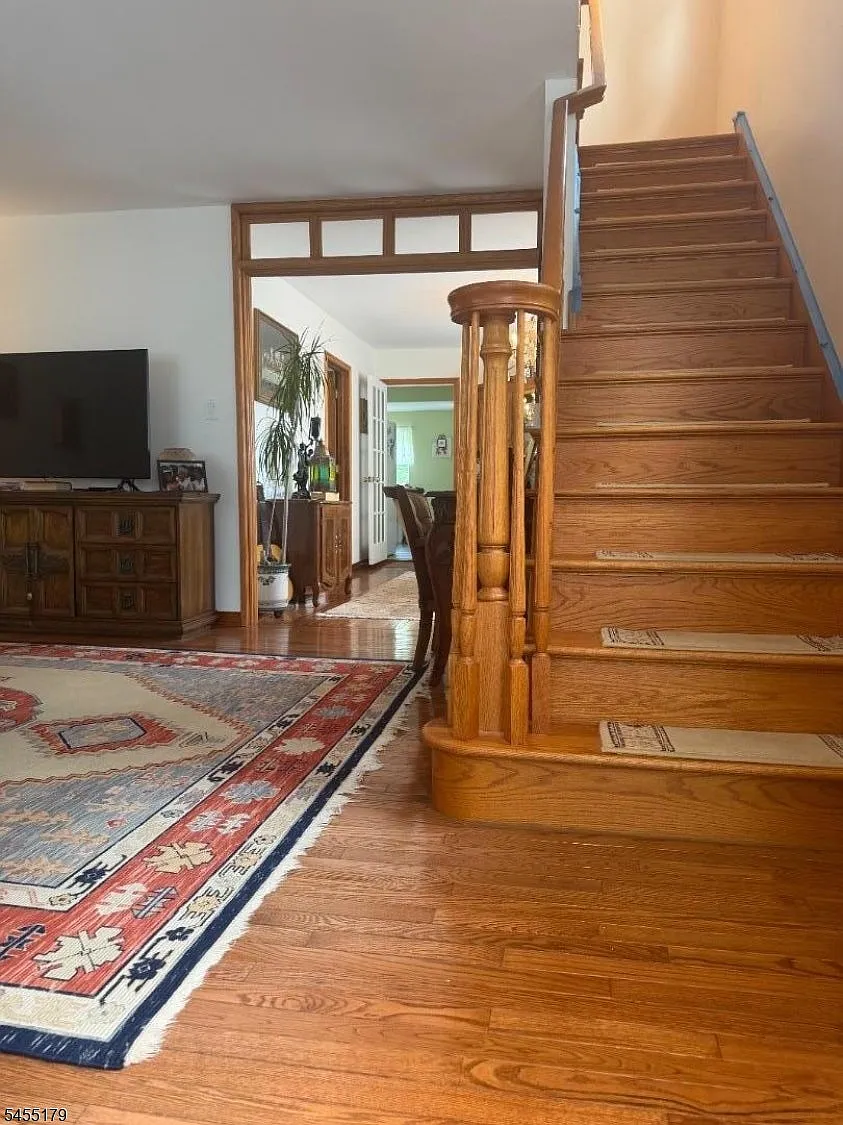 3 bed, 2.0 bath, $3,200 — Photo 3