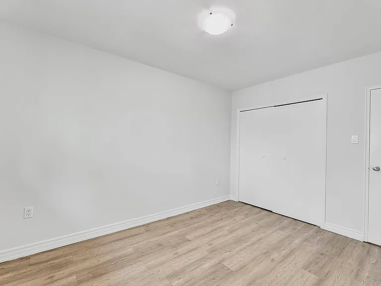 1426 Huron St — Photo 14