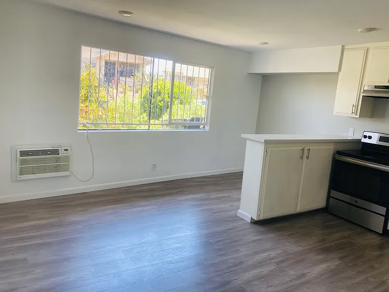 829 N Bunker Hill Ave #A — Photo 2