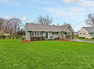 24 Barnett Pl, Piscataway, NJ