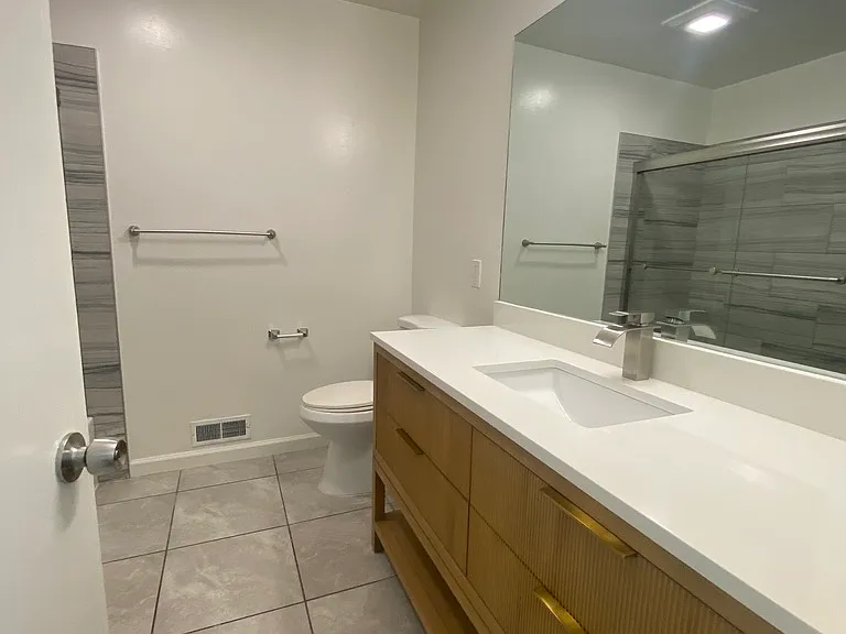 162 Roosevelt Ave #1 — Photo 23