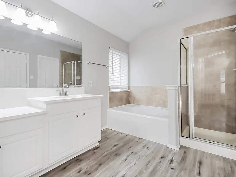 1919 Treasure Mountain Dr — Photo 13