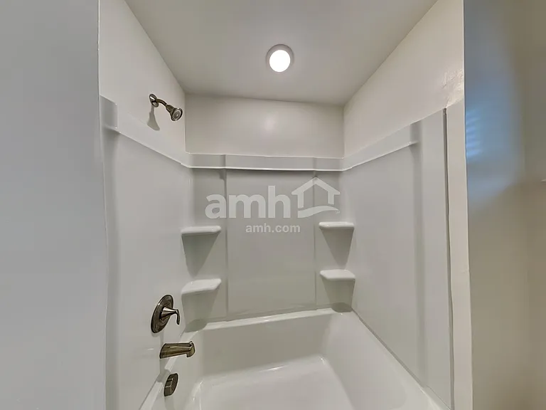 15712 Thomas Rd — Photo 25