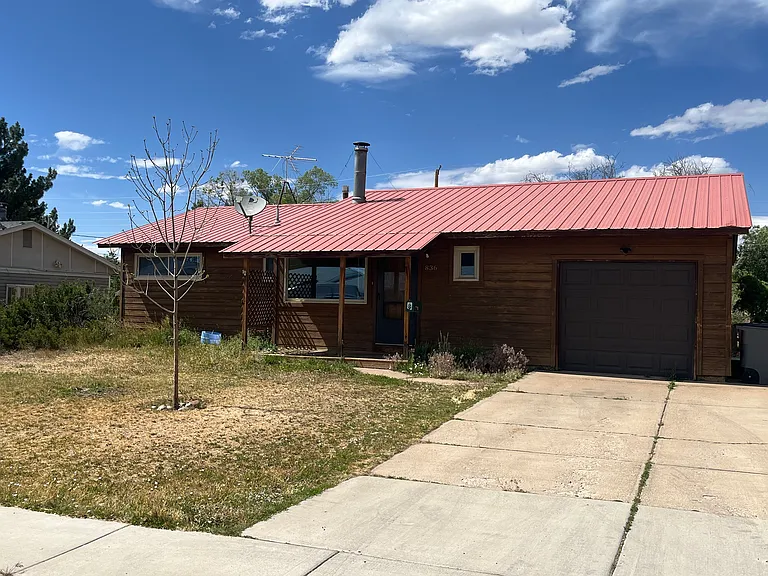 836 Brookside Dr — Photo 1
