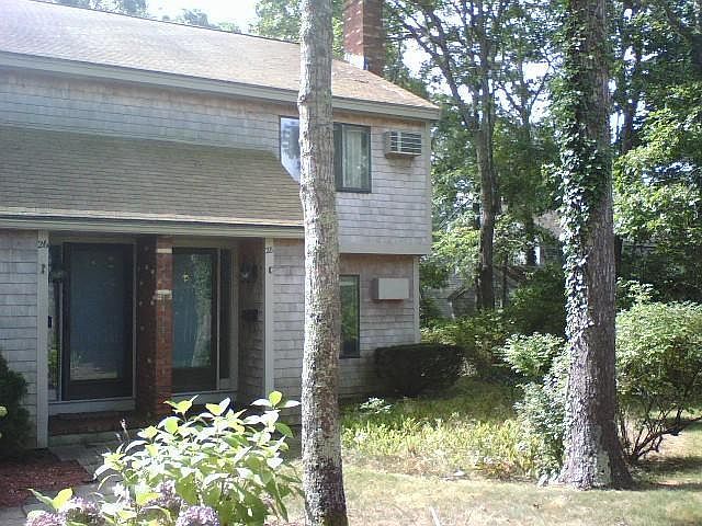 1st image of 28 Townhouse Court #28