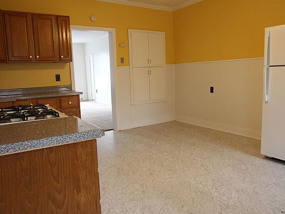 3rd image of 45 Vliet St #2