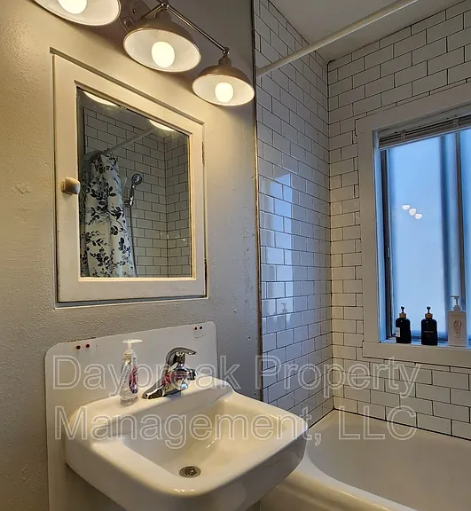 1258 10th St N #204 — Photo 11