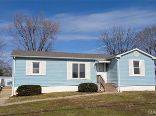 1403 Wilson St, South Roxana, IL 62087