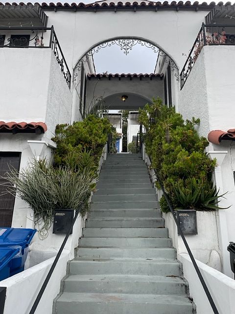 Entry to complex