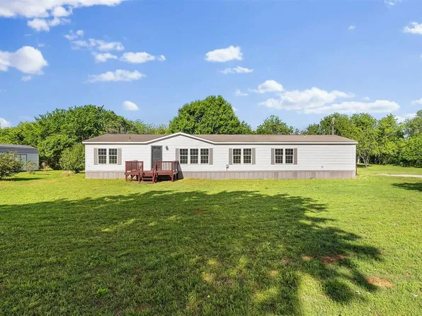 201 Burntwood Dr, Tuttle, OK 73089