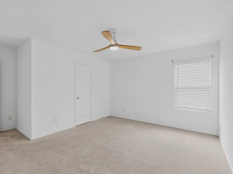 1430 Everett Gardens Way — Photo 21